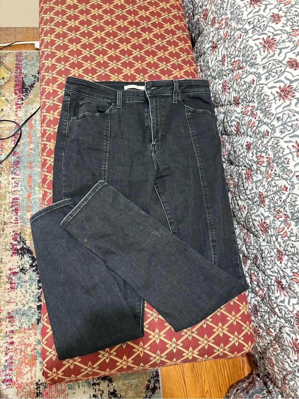 LEVIS JEANS